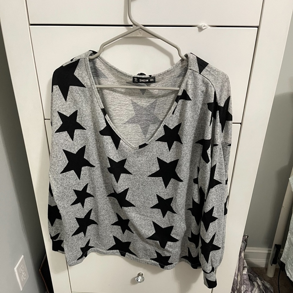 Long Sleeve Gray and Black Star Shirt